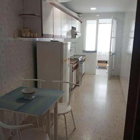 Piso Al Lado Estacion Tren Y Bus Apartment